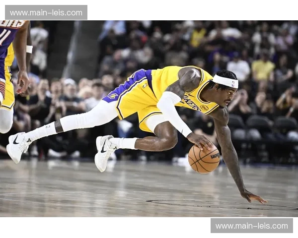 湖人防守策略调整 近期提升的协防轮转改善球队晋级形势 湖人防守策略调整 近期提升的协防轮转改善球队晋级形势